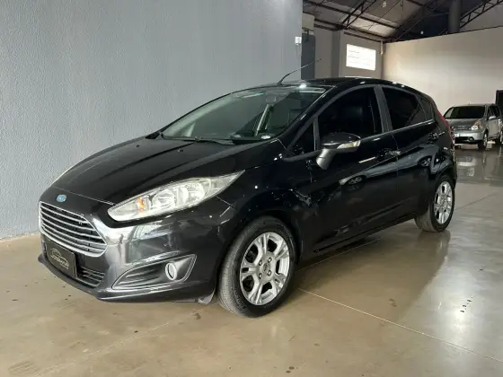 FORD FIESTA 1.6 SE HATCH 16V FLEX 4P POWERSHIFT