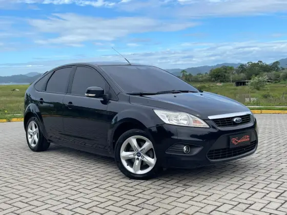 FORD FOCUS 2.0 16V FLEX 4P AUTOMÁTICO
