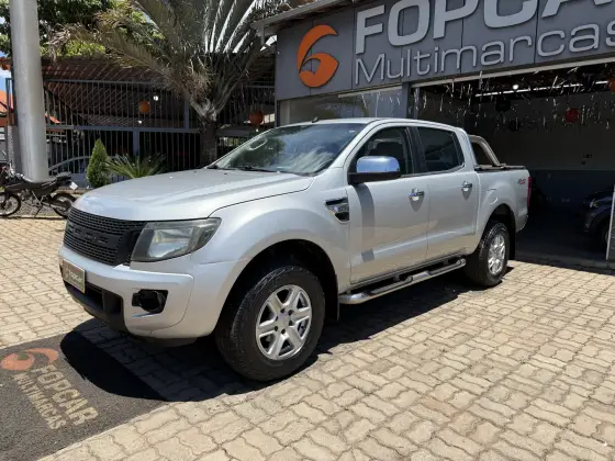 FORD RANGER 3.2 XLT 4X4 CD 20V DIESEL 4P AUTOMÁTICO