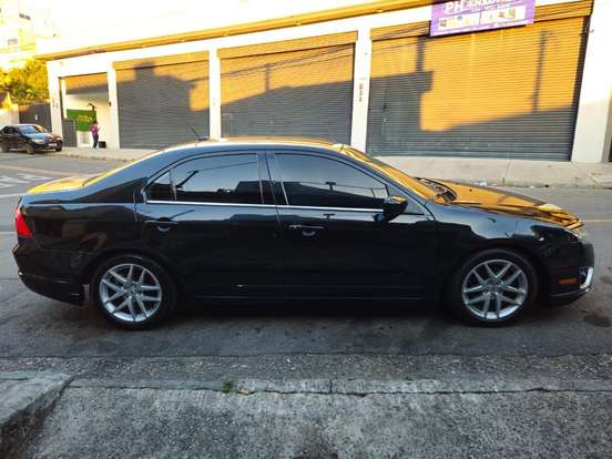 FORD-FUSION-2009
