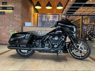 HARLEY-DAVIDSON STREET GLIDE HARLEY-DAVIDSON STREET GLIDE