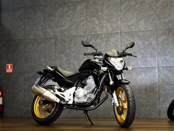 HONDA CB 300R 