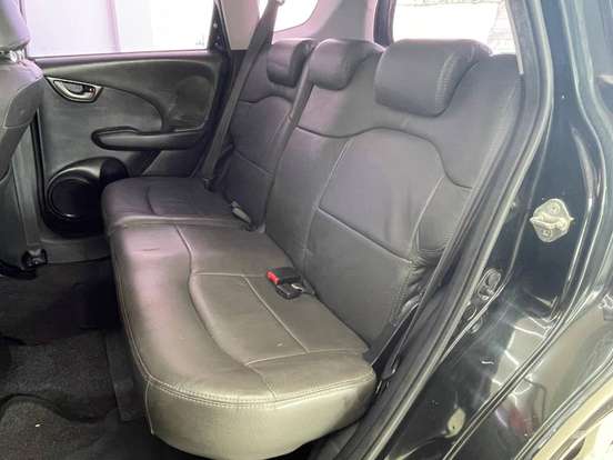 HONDA-FIT-2011