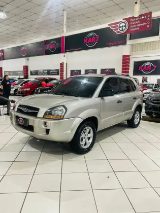 HYUNDAI TUCSON 2.0 MPFI GL 16V 142CV 2WD GASOLINA 4P AUTOMÁTICO