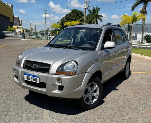 HYUNDAI TUCSON 2.0 MPFI GLS 16V 143CV 2WD GASOLINA 4P AUTOMÁTICO