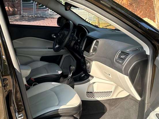 JEEP-COMPASS-2.0 16V FLEX LONGITUDE AUTOMÁTICO JEEP-COMPASS-2018