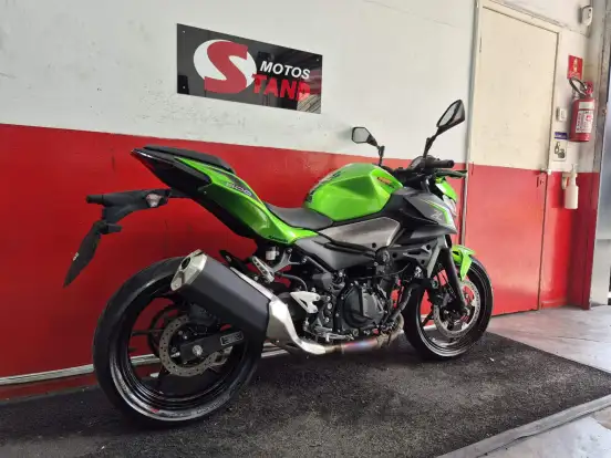 KAWASAKI-Z500-2025