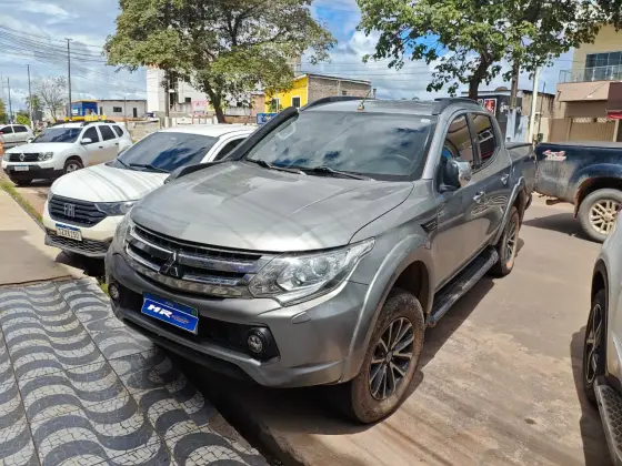 MITSUBISHI L200 TRITON 2.4 16V TURBO DIESEL SPORT HPE-S CD 4P 4X4 AUTOMÁTICO