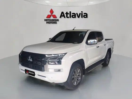 MITSUBISHI TRITON 2.4 BITURBO DIESEL CD HPE-S 4X4 AUTOMÁTICO MITSUBISHI TRITON 2.4 BITURBO DIESEL CD HPE-S 4X4 AUTOMÁTICO
