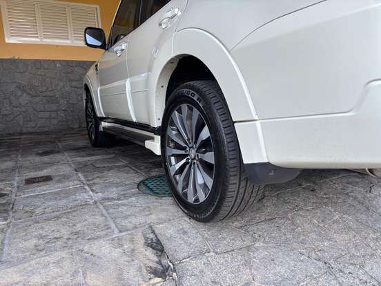 MITSUBISHI-PAJERO FULL-3.8 HPE 4X4 V6 24V GASOLINA 4P AUTOMÁTICO MITSUBISHI-PAJERO FULL-2018
