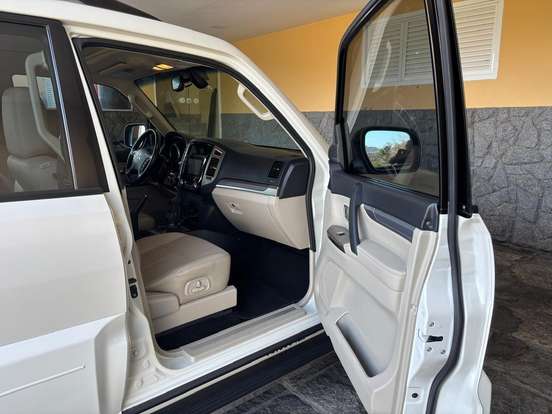 MITSUBISHI-PAJERO FULL-3.8 HPE 4X4 V6 24V GASOLINA 4P AUTOMÁTICO MITSUBISHI-PAJERO FULL-2018
