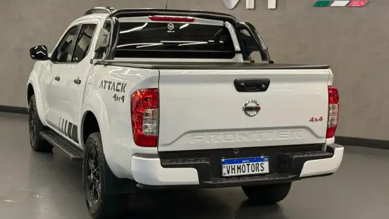 NISSAN-FRONTIER-2023