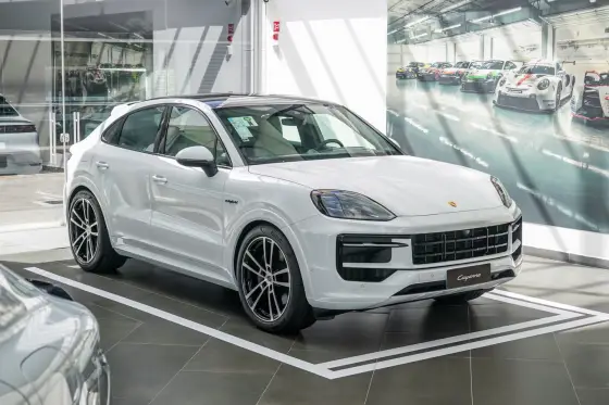 PORSCHE CAYENNE 3.0 V6 E-HYBRID COUPÉ AWD TIPTRONIC S