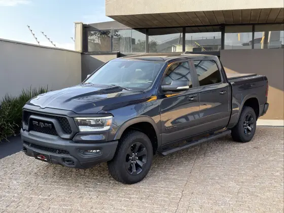 RAM 1500 5.7 V8 GASOLINA REBEL CD 4X4 AUTOMÁTICO