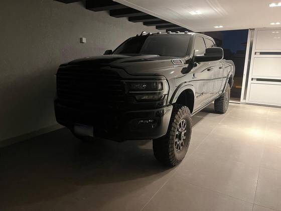 RAM 3500 6.7 I6 TURBO DIESEL LIMITED LONGHORN CD 4X4  AUTOMÁTICO