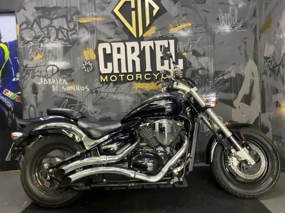 SUZUKI BOULEVARD M800 