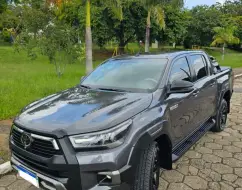 TOYOTA HILUX 2.8 D-4D TURBO DIESEL CD CONQUEST 4X4 AUTOMÁTICO TOYOTA HILUX 2.8 D-4D TURBO DIESEL CD CONQUEST 4X4 AUTOMÁTICO