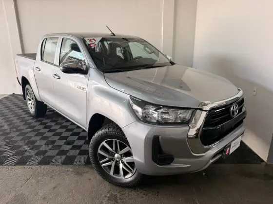 TOYOTA HILUX 2.8 D-4D TURBO DIESEL CD POWER PACK 4X4 MANUAL