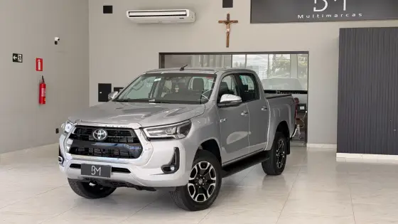 TOYOTA HILUX 2.8 D-4D TURBO DIESEL CD SRX 4X4 AUTOMÁTICO