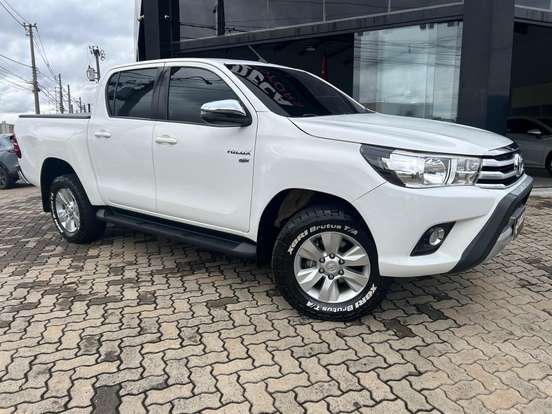 TOYOTA-HILUX-2.7 SRV 4X2 CD 16V FLEX 4P AUTOMÁTICO TOYOTA-HILUX-2017