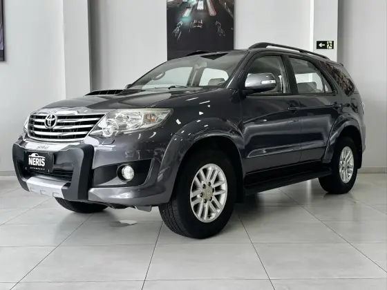 TOYOTA HILUX SW4 3.0 SRV 4X4 16V TURBO INTERCOOLER DIESEL 4P AUTOMÁTICO