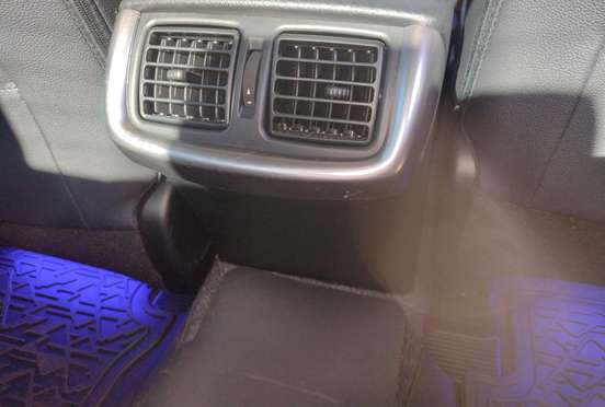 TOYOTA-HILUX-2.8 D-4D TURBO DIESEL CD SRX 4X4 AUTOMÁTICO TOYOTA-HILUX-2023