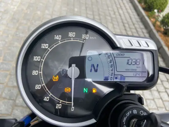 TRIUMPH-SPEED 400-2025