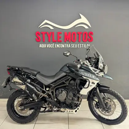 TRIUMPH TIGER 800 XCA 