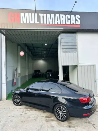VOLKSWAGEN JETTA 2.0 TSI HIGHLINE 211CV GASOLINA 4P TIPTRONIC