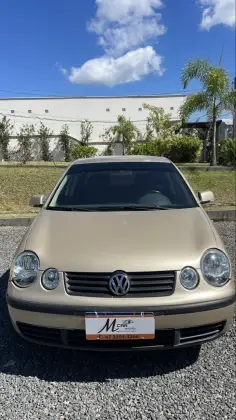 VOLKSWAGEN POLO SEDAN 1.6 8V GASOLINA 4P MANUAL