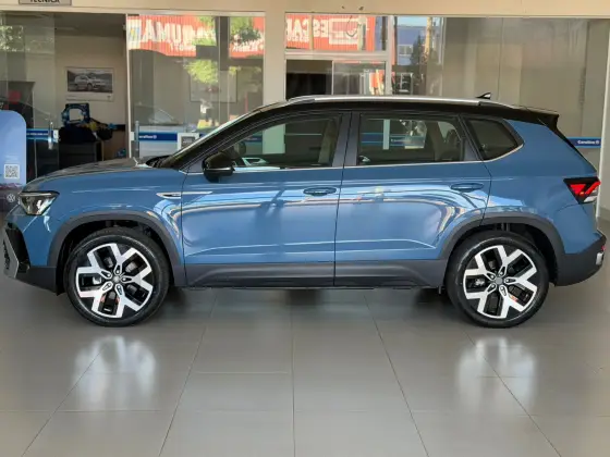 VOLKSWAGEN TAOS 1.4 250 TSI TOTAL FLEX HIGHLINE AUTOMÁTICO