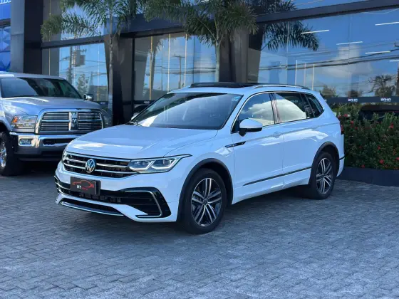 VOLKSWAGEN TIGUAN 2.0 300 TSI GASOLINA ALLSPACE R-LINE AUTOMÁTICO