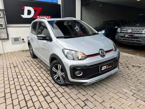 VOLKSWAGEN UP 1.0 170 TSI TOTAL FLEX XTREME 4P MANUAL