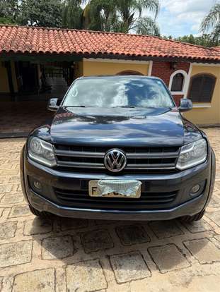 VOLKSWAGEN-AMAROK-2014