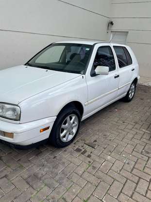 VOLKSWAGEN-GOLF-2.0 MI GLX 8V GASOLINA 4P MANUAL VOLKSWAGEN-GOLF-1995