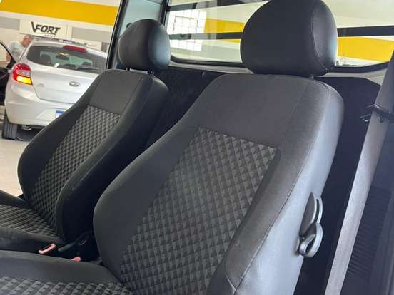 VOLKSWAGEN-SAVEIRO-1.6 MI TRENDLINE CS 8V FLEX 2P MANUAL VOLKSWAGEN-SAVEIRO-2014