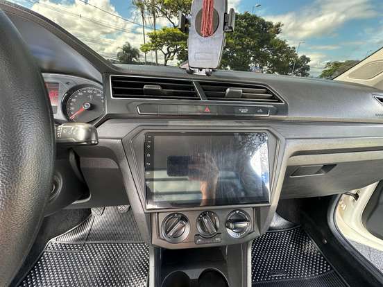 VOLKSWAGEN-SAVEIRO-2021