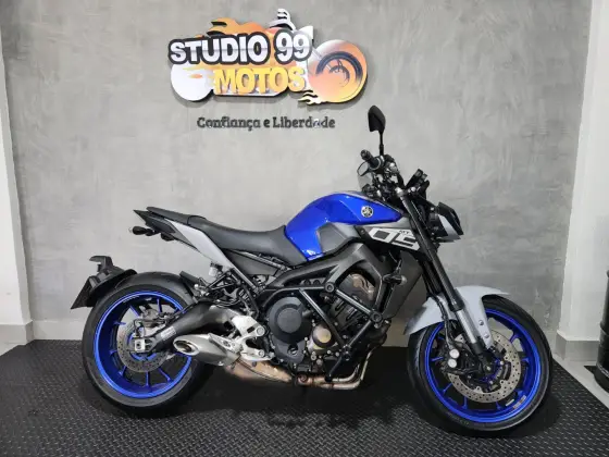 YAMAHA MT-09 