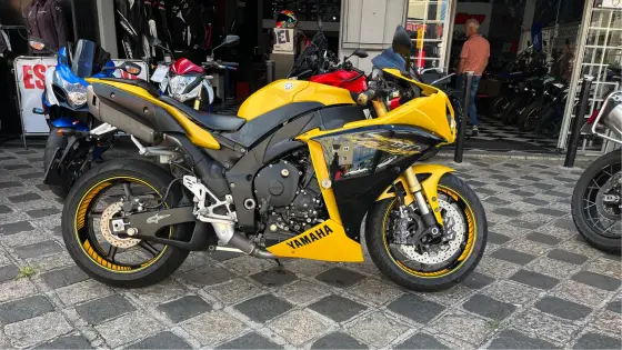 YAMAHA YZF R1 