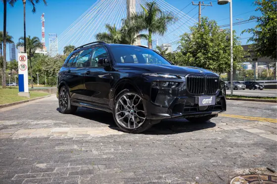 BMW X7 4.4 V8 GASOLINA M60i STEPTRONIC BMW X7 4.4 V8 GASOLINA M60i STEPTRONIC