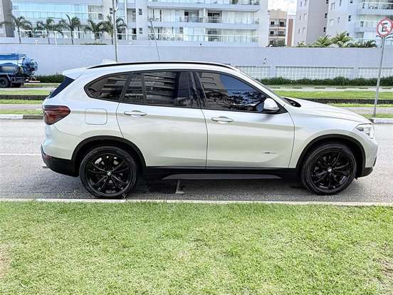 BMW-X1-2.0 16V TURBO ACTIVEFLEX SDRIVE20I 4P AUTOMÁTICO BMW-X1-2017