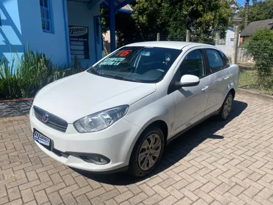 FIAT GRAND SIENA 1.4 MPI ATTRACTIVE 8V FLEX 4P MANUAL