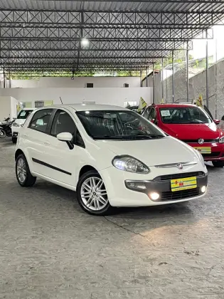 FIAT PUNTO 1.6 ESSENCE 16V FLEX 4P MANUAL