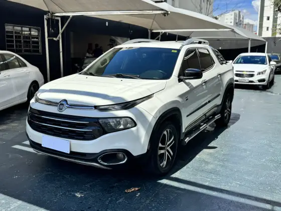FIAT TORO 2.0 16V TURBO DIESEL VOLCANO 4WD AT9