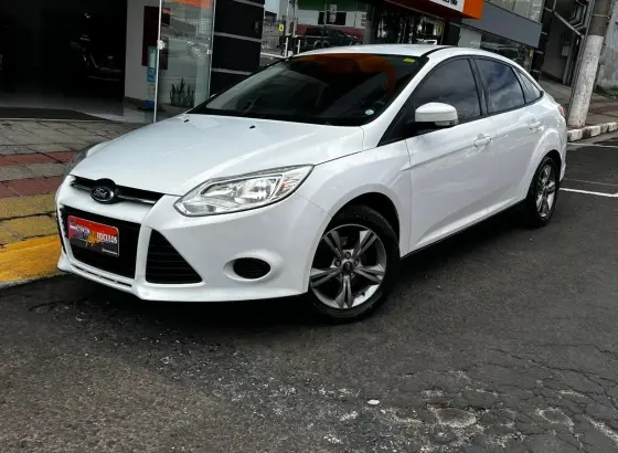 FORD FOCUS 2.0 S SEDAN 16V FLEX 4P POWERSHIFT