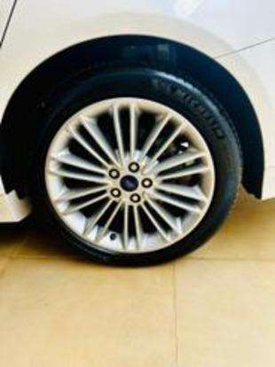 FORD-FUSION-2015