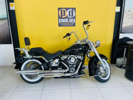 HARLEY-DAVIDSON SOFTAIL DELUXE 