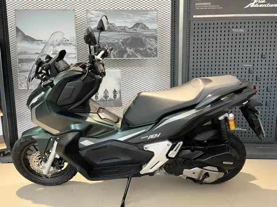 HONDA ADV 