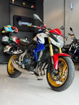 HONDA CB 1000R 