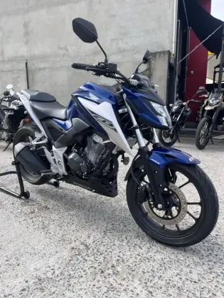 HONDA CB 300F TWISTER ABS HONDA CB 300F TWISTER ABS